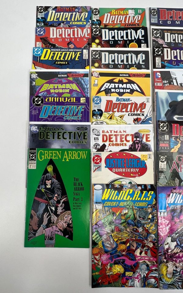 Collectible DC & Others 80s-00s Comic Books Lot Cat Woman WildCats Green Arrow - Image 4