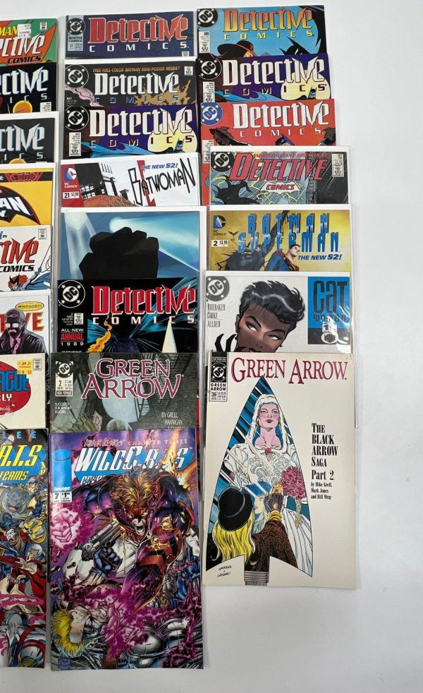 Collectible DC & Others 80s-00s Comic Books Lot Cat Woman WildCats Green Arrow - Image 3