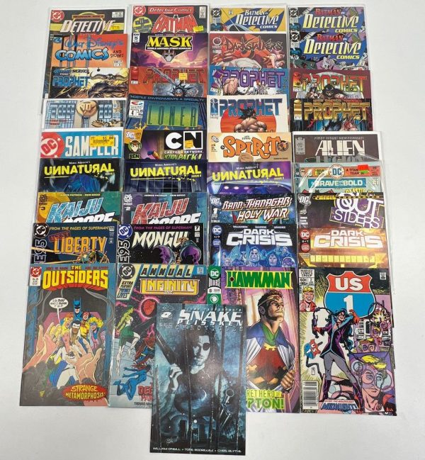 Collectible DC & Others 80s-00s Comic Books Lot Outsiders Batman Detective Kaiju - Image 2