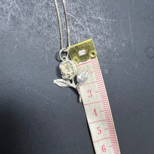 925 Sterling Silver Rose Pendant Charm Necklace 3.8g - Image 8